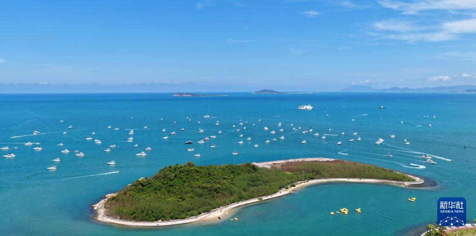 海南三亞：千帆競渡迎暑期